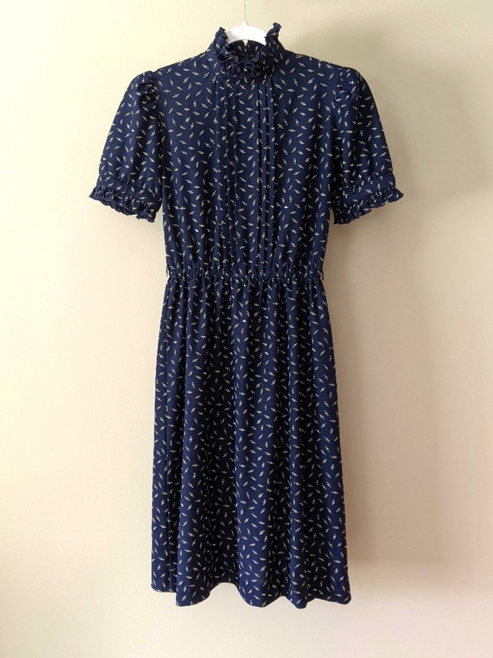 Vintage 70s twee puff sleeve dress 1970s does 1940s